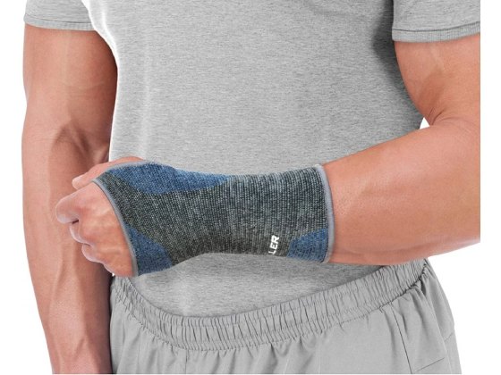Mueller 4-Way Stretch Premium Knit Wrist Support, bandáž na zápěstí