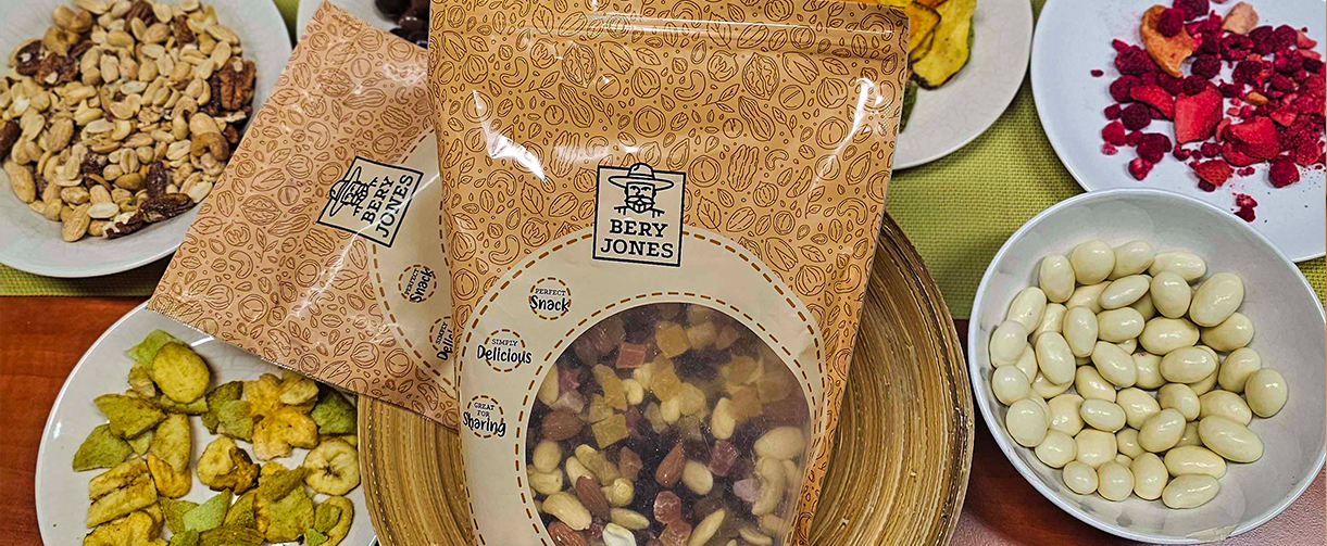 Zdravé mlsání a pohoštění na párty? Oříšky a ovoce Bery Jones to jistí!
